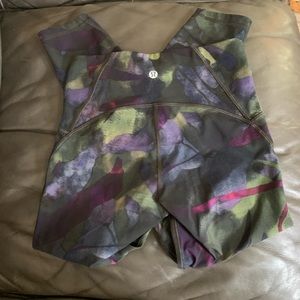 Lululemon leggings size 4